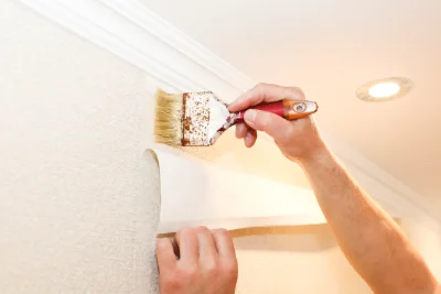 Pose de papier peint à Roscoff — revêtements muraux et toiles de verre